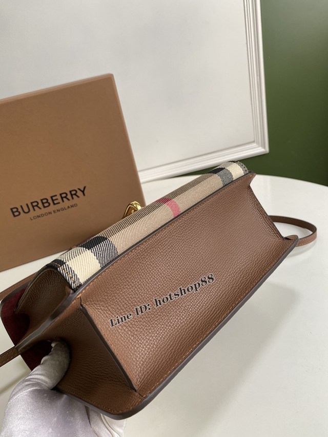 Burberry專櫃新款格紋斜背包 巴寶莉女士斜挎肩背包 yxb1126